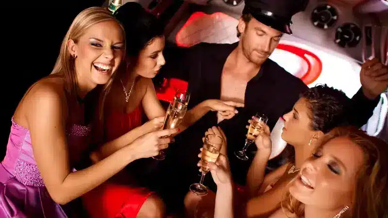 bachelorette-party-limo-riga-night
